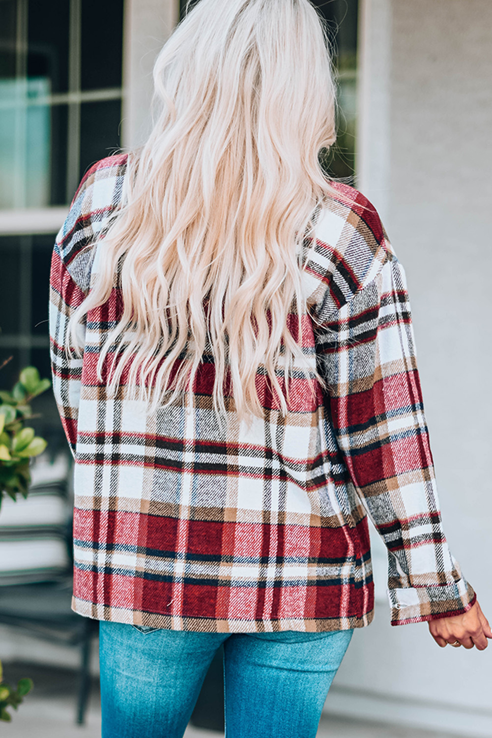 Geometric Plaid Print Pocketed Shacket - Image 5