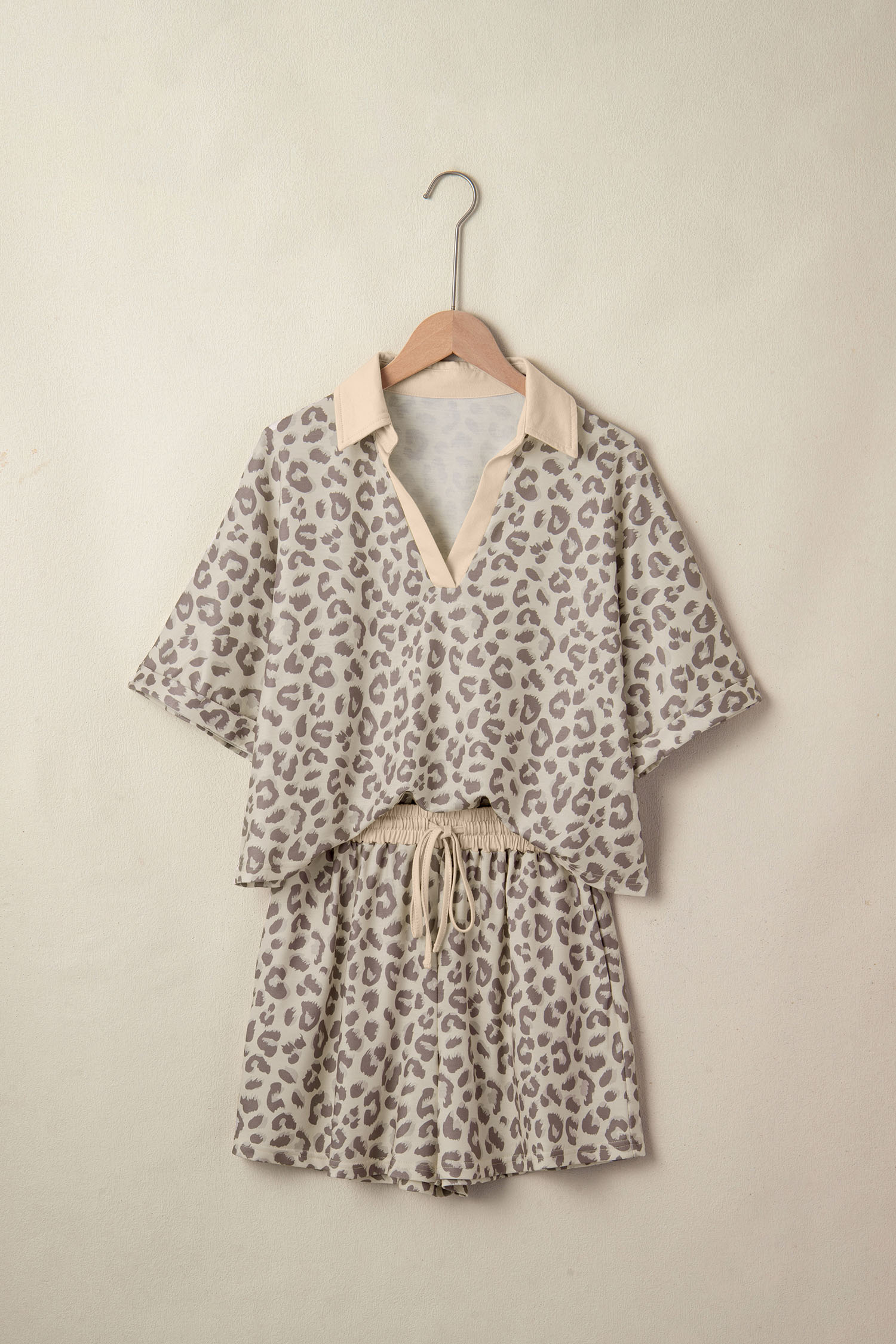 Rose V Neck Collar Leopard Printed 2pcs Short Set