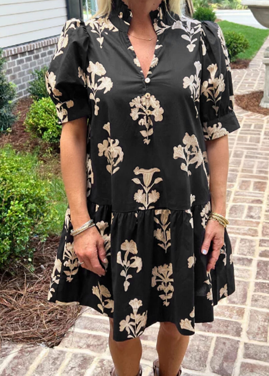 Black Frilled V Neck Puff Short Sleeve Floral Mini Dress