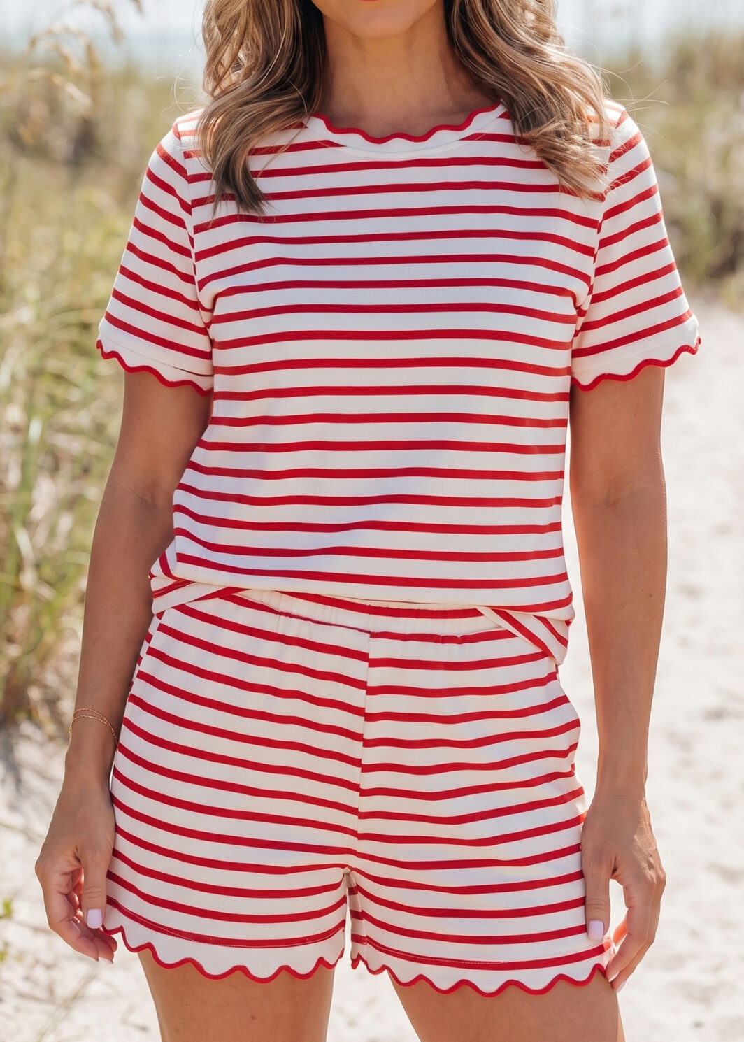 Red Stripe Scallop Trim Casual Top 2pcs Short Set